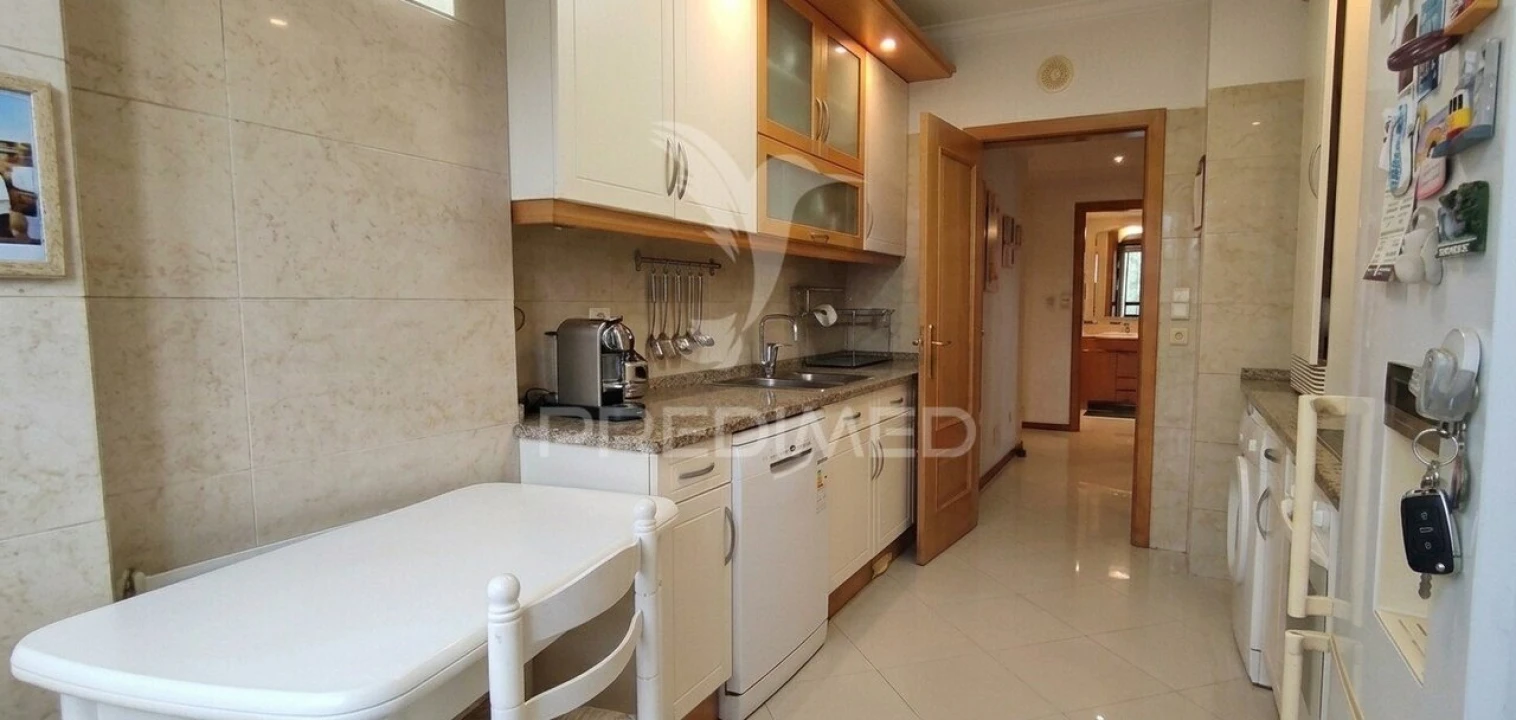 Apartamento T2 para Venda em Santo António dos Cavaleiros e Frielas Foto 1