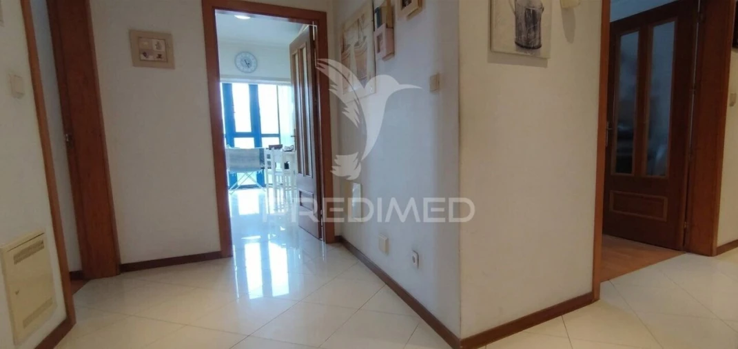 Apartamento T2 para Venda em Santo António dos Cavaleiros e Frielas Foto 6