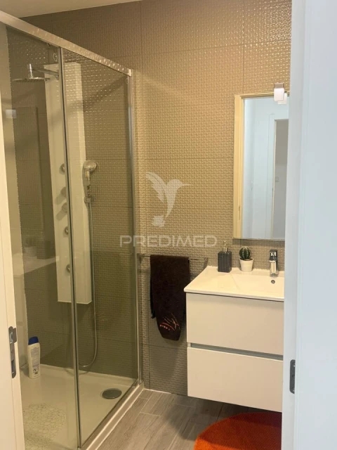 Apartamento T4 para Venda em Peso da Régua e Godim