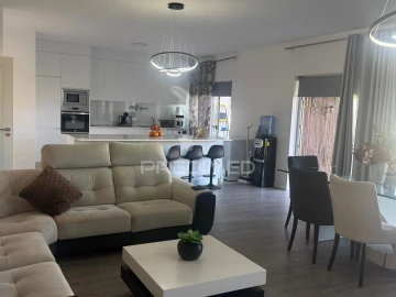 Apartamento T4 para Venda em Peso da Régua e Godim