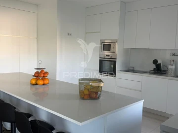 Apartamento T4 para Venda em Peso da Régua e Godim