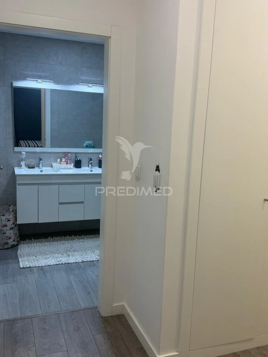 Apartamento T4 para Venda em Peso da Régua e Godim Foto 2