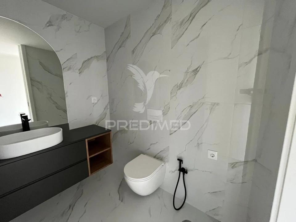 Apartamento T1 para Venda em Azurem Foto 5