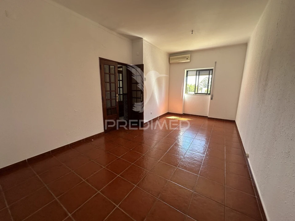 Apartamento T2 para Venda em Santo Antonio da Charneca Foto 1