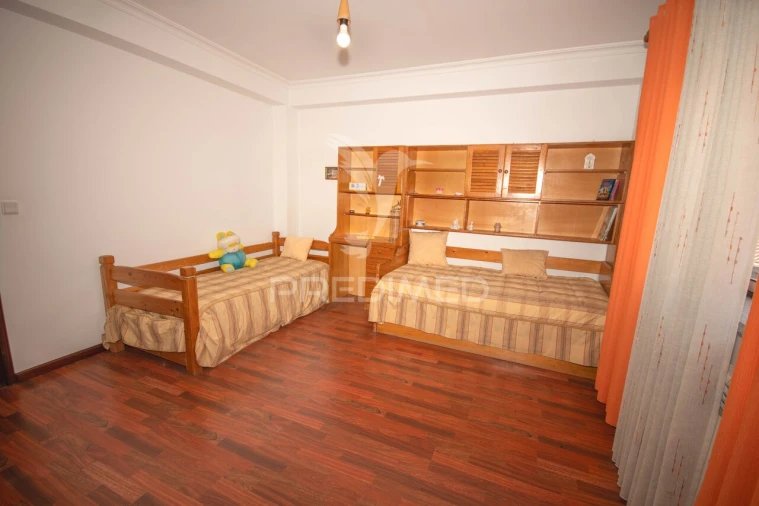 Apartamento T3 para Venda em Guarda Foto 8