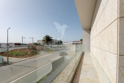 Moradia T3 para Venda em Nogueira, Fraião e Lamaçães