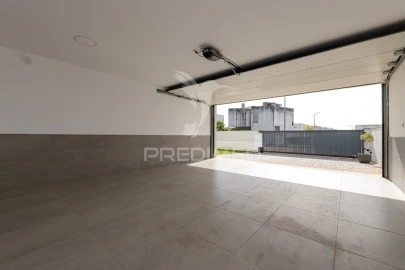 Moradia T3 para Venda em Nogueira, Fraião e Lamaçães