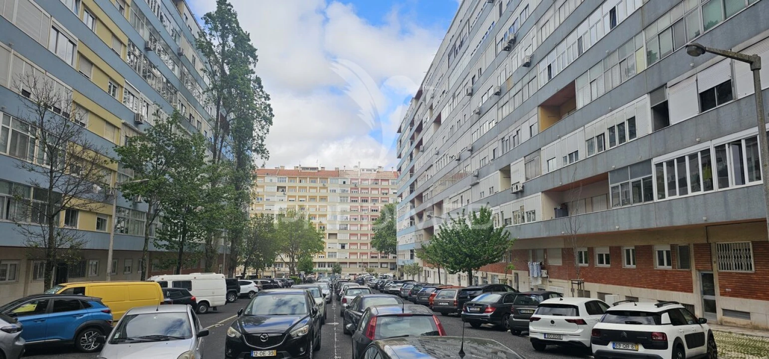 Apartamento T3 para Venda em Benfica Foto 4