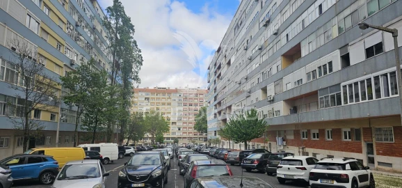 Apartamento T3 para Venda em Benfica