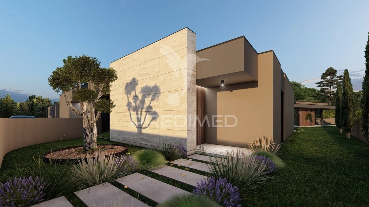 Moradia T4 para Venda em Vila de Prado Foto 2