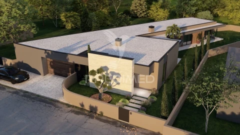 Moradia T4 para Venda em Vila de Prado