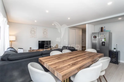 Apartamento T3 para Venda em Mina de Água
