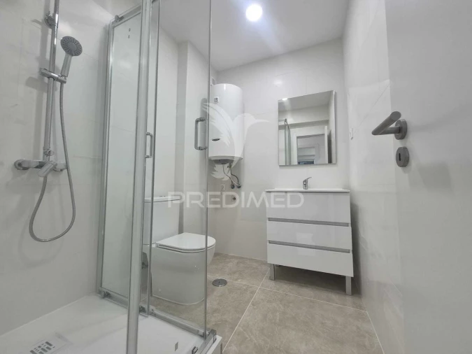 Apartamento T2 para Venda em Almada, Cova da Piedade, Pragal e Cacilhas Foto 9
