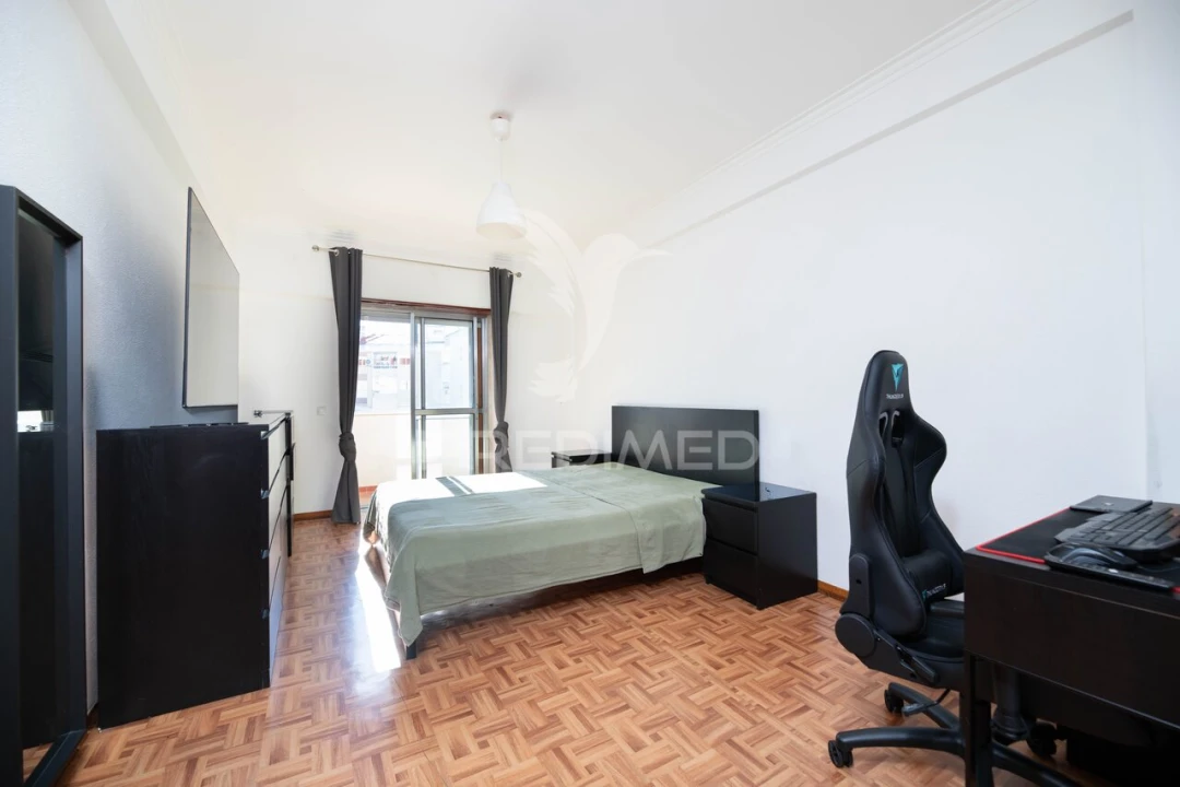 Apartamento T3 para Venda em Alverca do Ribatejo e Sobralinho Foto 3