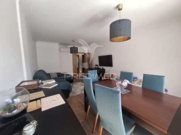 Apartamento T2 para Venda em Alcobaça e Vestiaria