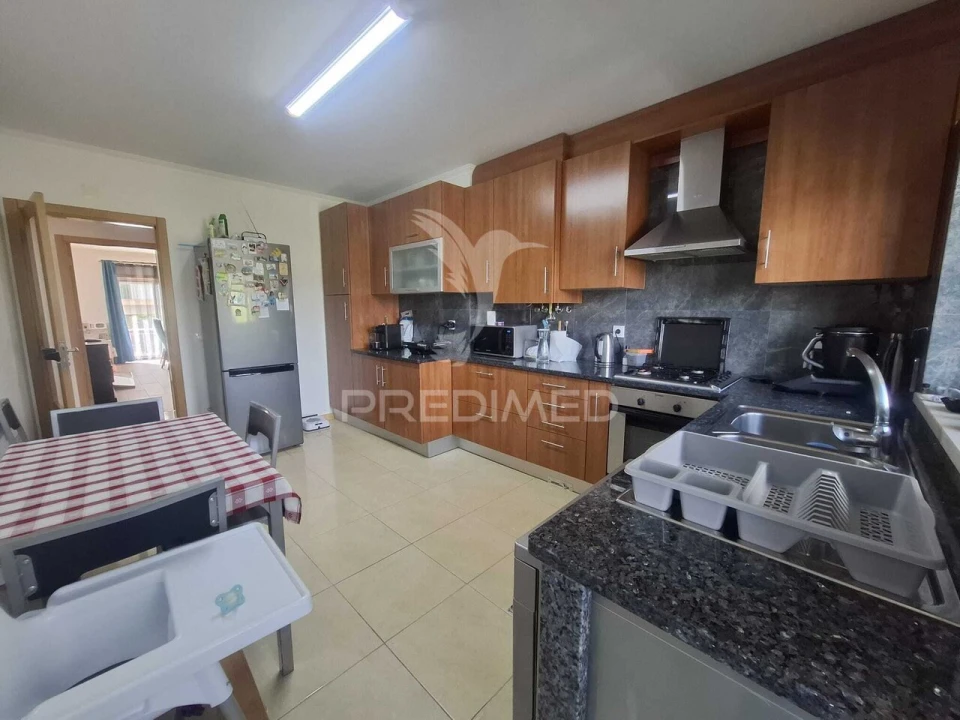 Apartamento T2 para Venda em Alcobaça e Vestiaria Foto 9