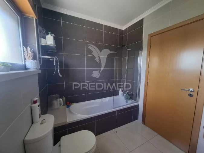 Apartamento T2 para Venda em Alcobaça e Vestiaria Foto 13