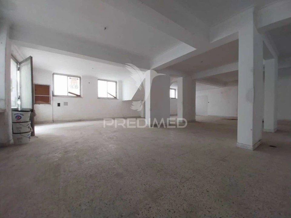 Loja para Venda em Cacém e São Marcos Foto 1