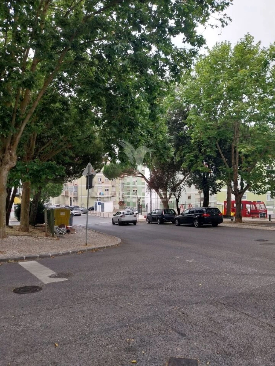 Loja para Venda em Cacém e São Marcos Foto 15