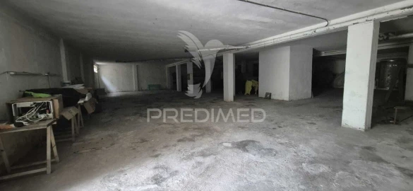 Armazém para Venda em Real, Dume e Semelhe