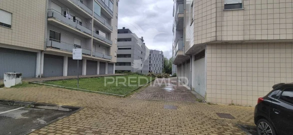 Armazém para Venda em Real, Dume e Semelhe