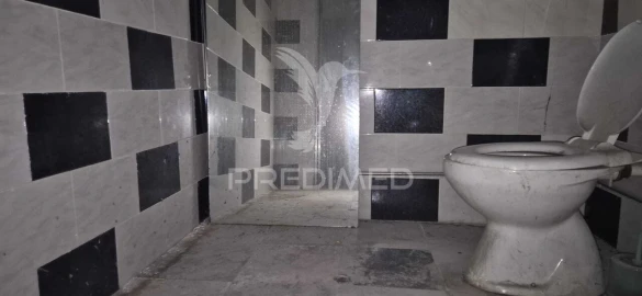 Armazém para Venda em Real, Dume e Semelhe