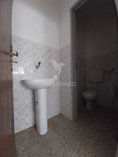 Loja para Arrendamento em Cacém e São Marcos