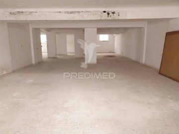 Loja para Arrendamento em Cacém e São Marcos