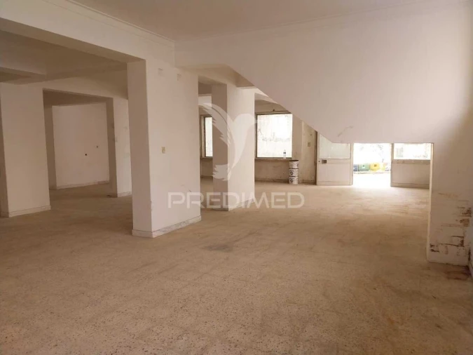 Loja para Arrendamento em Cacém e São Marcos Foto 9