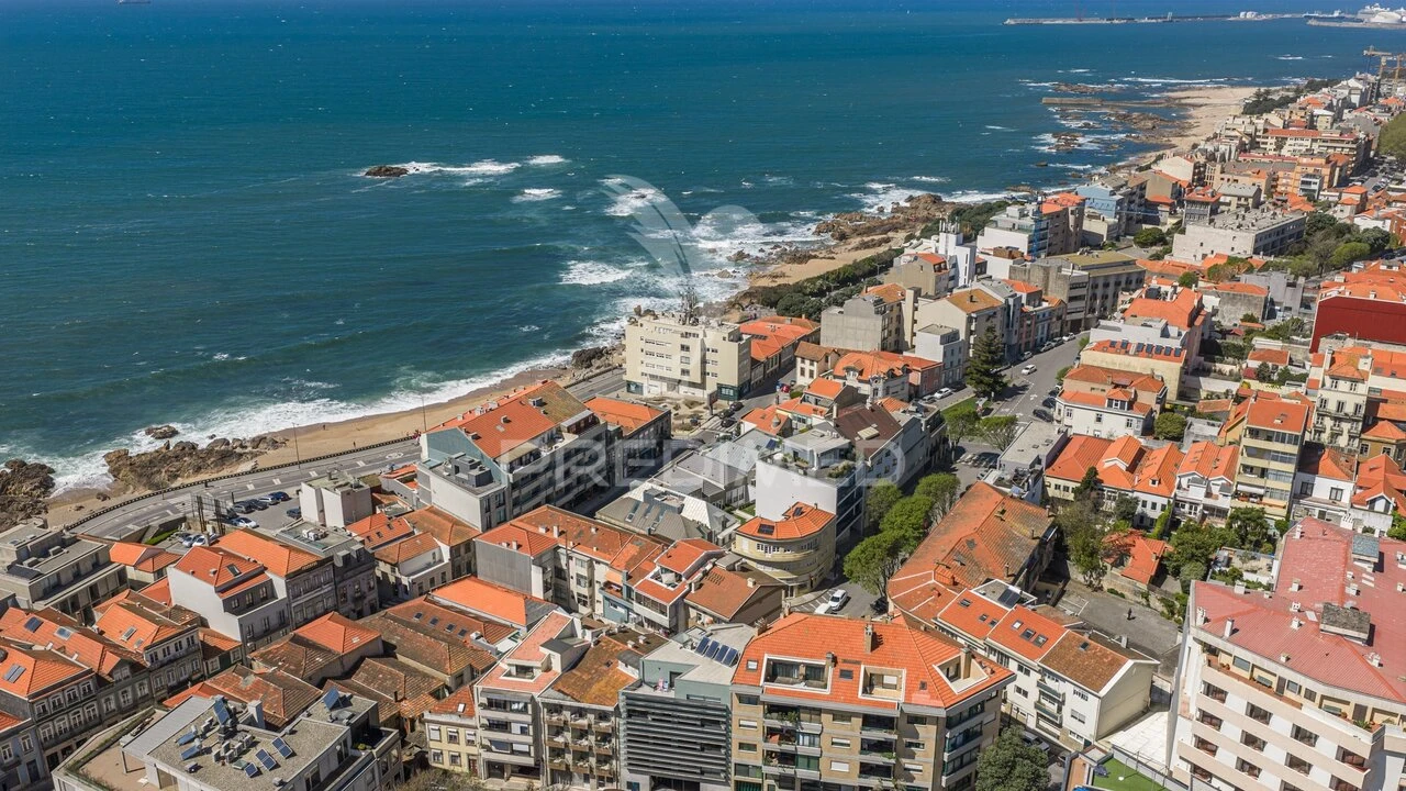 Apartamento T3 para Venda em Aldoar, Foz do Douro e Nevogilde Foto 2