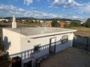 Moradia T0 para Venda em Algoz e Tunes