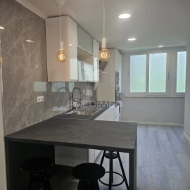 Apartamento T2 para Venda em Benfica