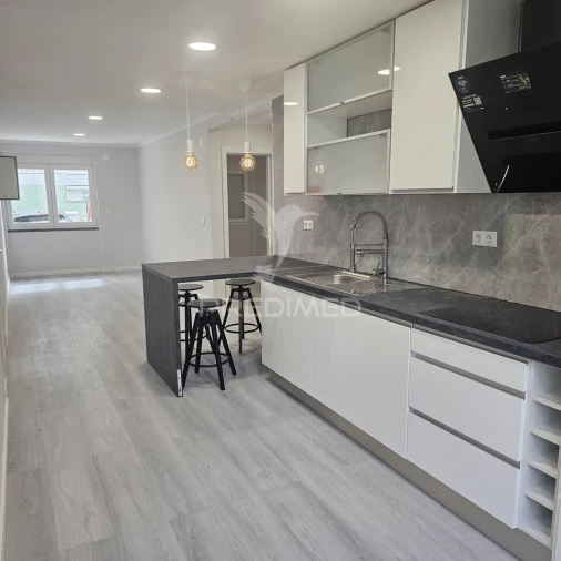 Apartamento T2 para Venda em Benfica Foto 6