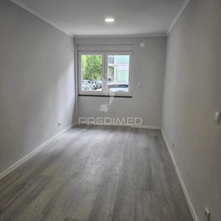 Apartamento T2 para Venda em Benfica Foto 17