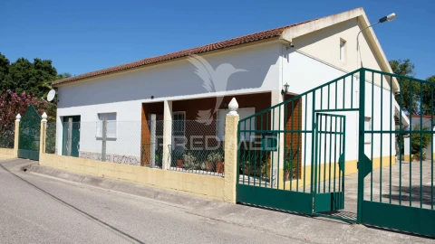 Moradia T3 para Venda em Ponte de Sor, Tramaga e Vale de Açor