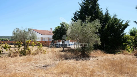 Moradia T3 para Venda em Ponte de Sor, Tramaga e Vale de Açor