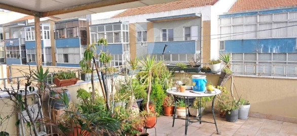 Apartamento T3 para Venda em Laranjeiro e Feijó