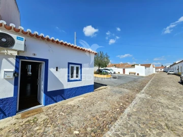 Moradia T1 para Venda em Entradas