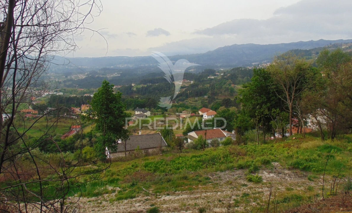 Terreno para Venda em Lordelo Foto 6