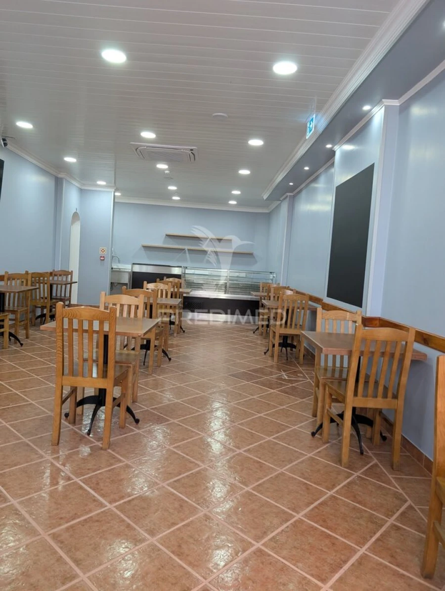 Loja para Arrendamento em Benavente Foto 2