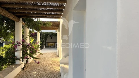 Quinta T9 para Venda em Moncarapacho e Fuseta