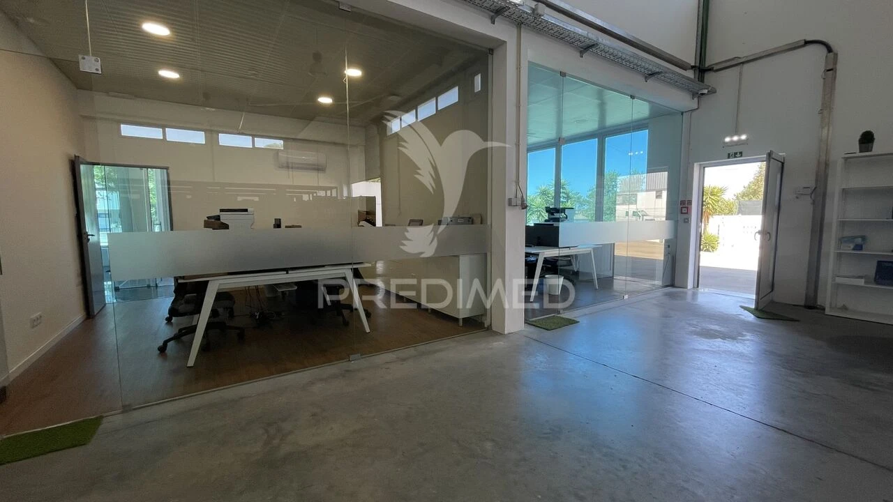 Armazém para Venda em Seixal, Arrentela e Aldeia de Paio Pires Foto 29
