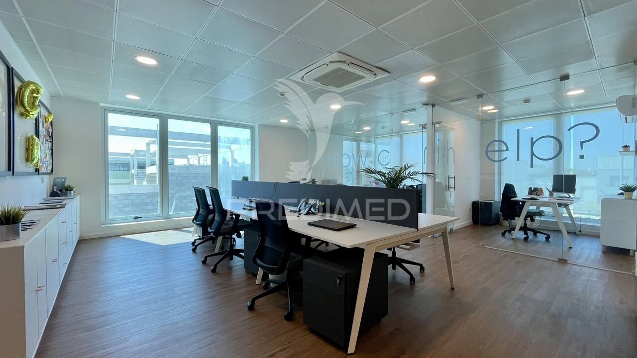 Armazém para Venda em Seixal, Arrentela e Aldeia de Paio Pires Foto 6