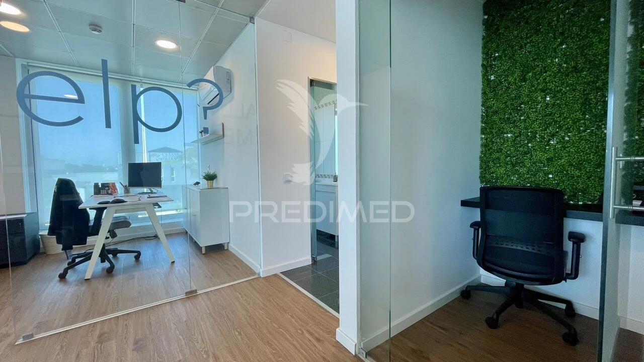 Armazém para Venda em Seixal, Arrentela e Aldeia de Paio Pires Foto 23