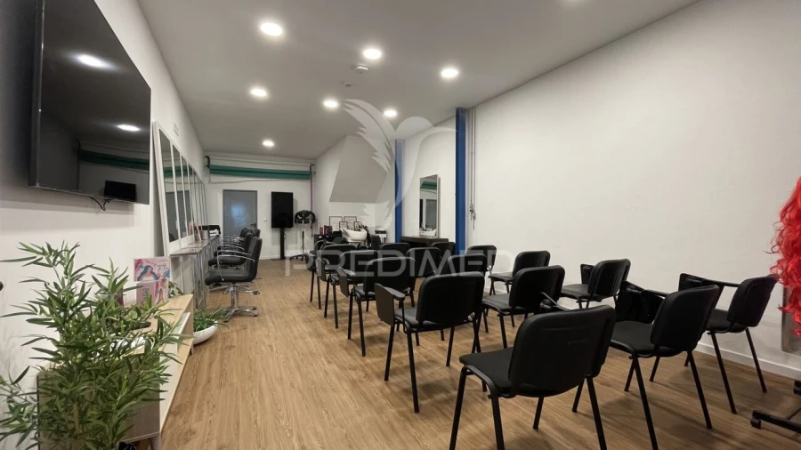 Armazém para Venda em Seixal, Arrentela e Aldeia de Paio Pires Foto 30