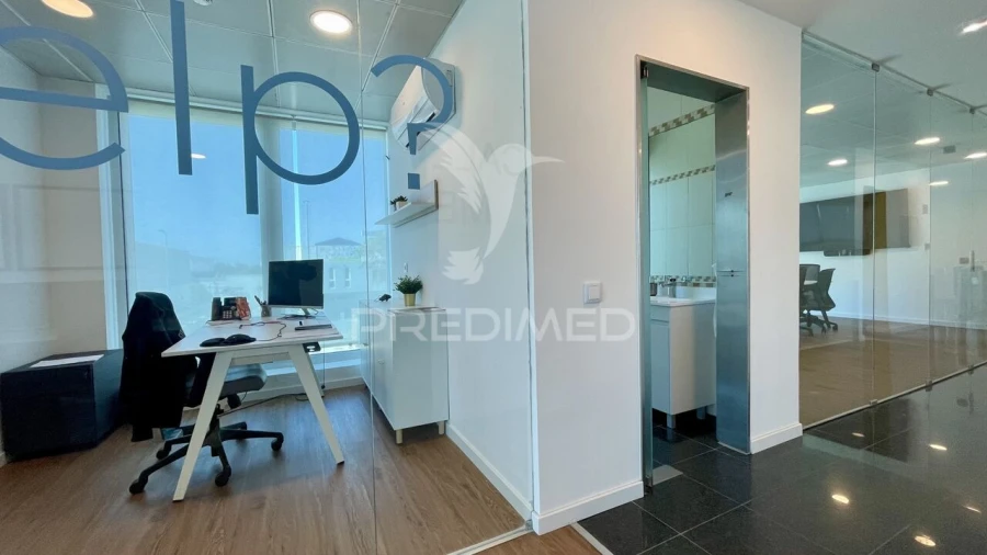 Armazém para Venda em Seixal, Arrentela e Aldeia de Paio Pires Foto 24