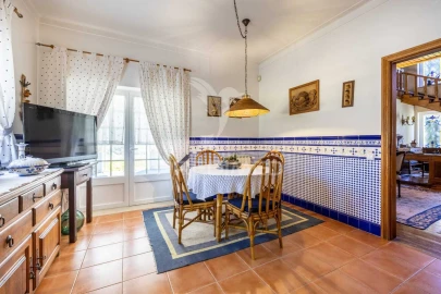 Moradia T6 para Venda em Porto de Mós - São João Baptista e São Pedro