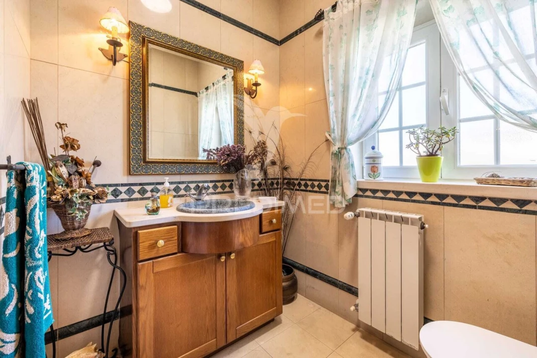 Moradia T6 para Venda em Porto de Mós - São João Baptista e São Pedro Foto 25