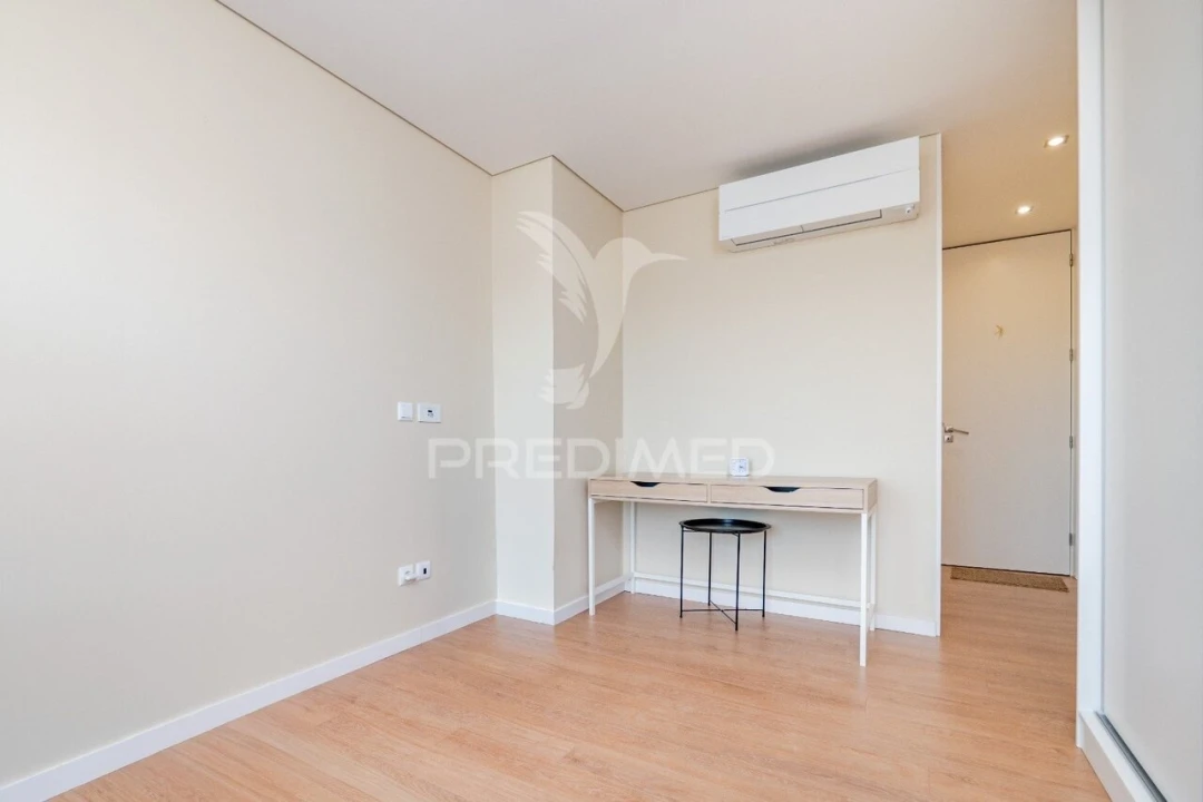Apartamento T5 para Venda em Braga (Maximinos, Sé e Cividade) Foto 21