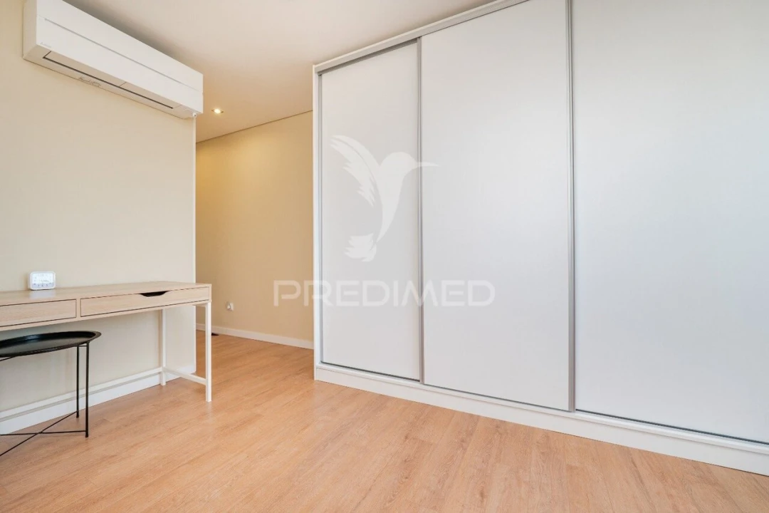Apartamento T5 para Venda em Braga (Maximinos, Sé e Cividade) Foto 22